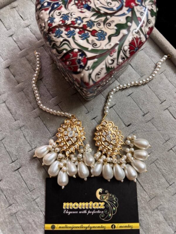 Multani studs