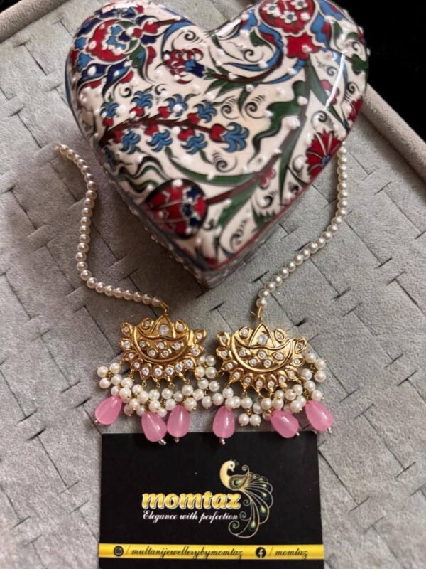 Multani studs