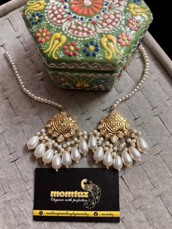 Multani studs