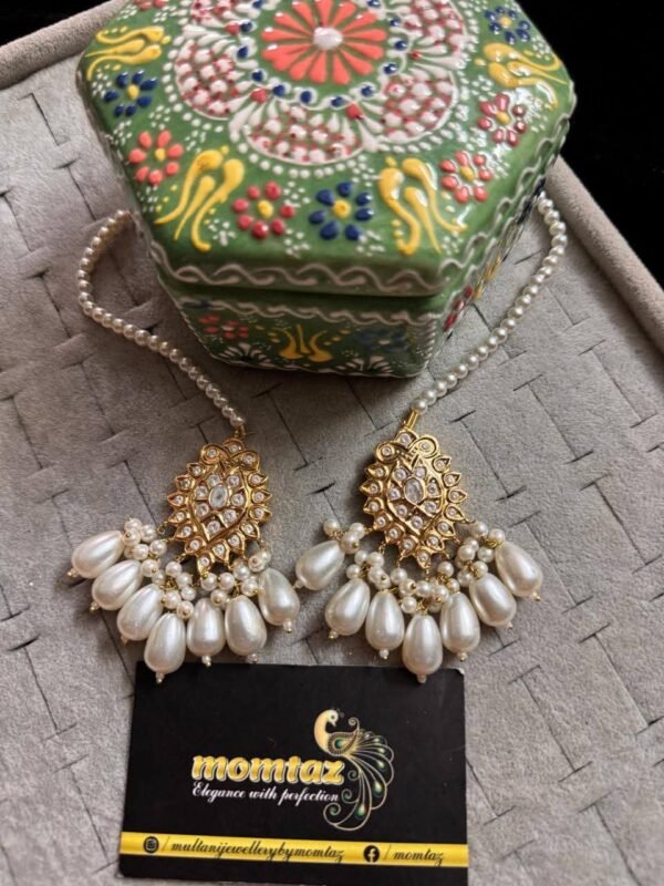 Multani studs