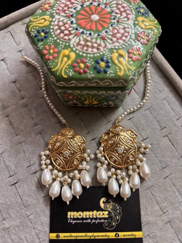 Multani studs