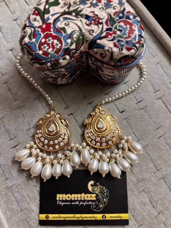 Multani studs