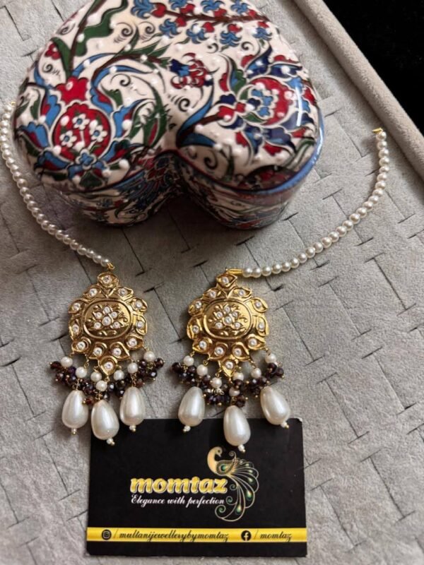 Multani studs