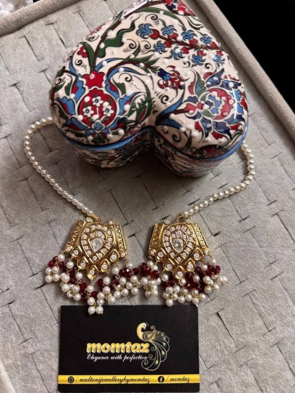Multani studs